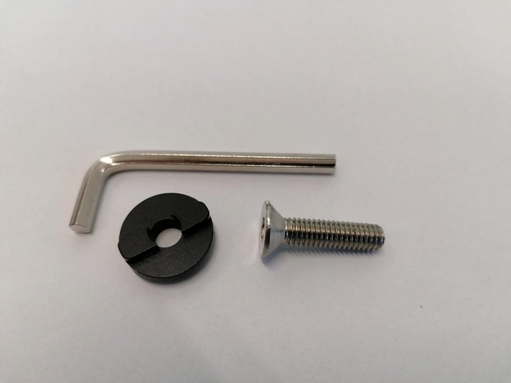 Unbranded Adapter som tilpasser Arca Swiss fäste till manfrotto kulleder