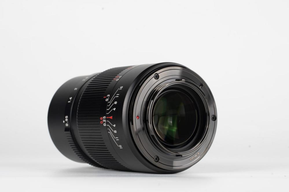 7Artisans 7Artisans 25mm f/0.95mm objektiv for Micro 4/3