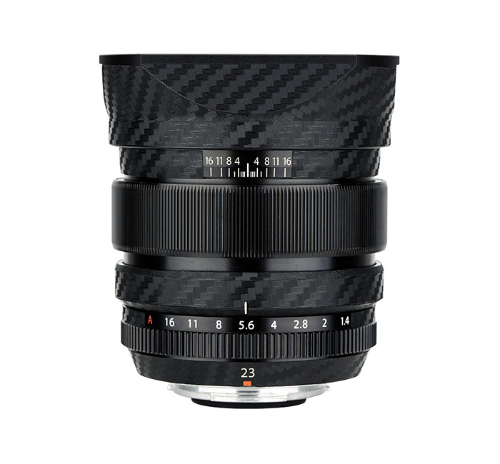 Kiwifotos Kiwifotos Skin for FUJIFILM XF 23mm f / 1.4 R - Svart karbonfiberfilm